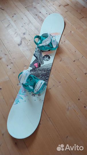 Сноуборд с креплениями женский