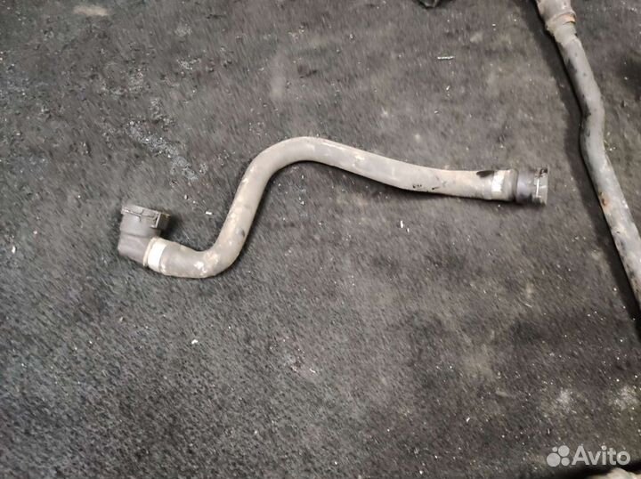 Патрубок система охлаждения M62 bmw x5 e53