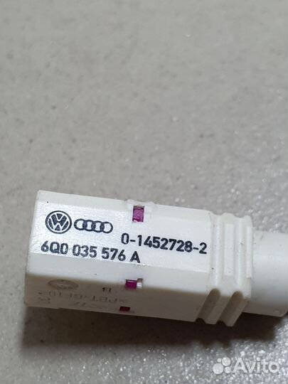 Разъём / Штекер VAG / VW / Audi / Skoda 6Q0035576A