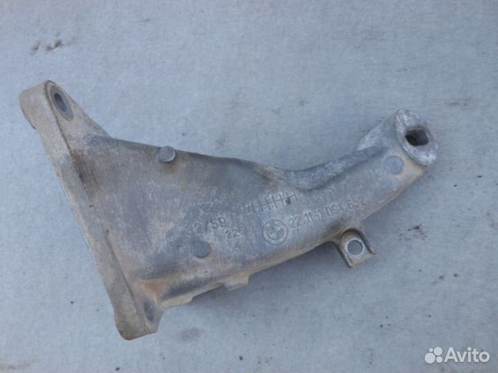 Кронштейн двигателя левый BMW 3-серия E46 1998-05