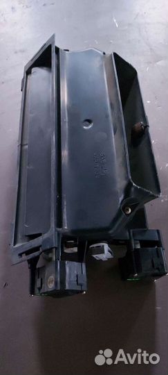 Воздуховод торпеды на Volkswagen Phaeton