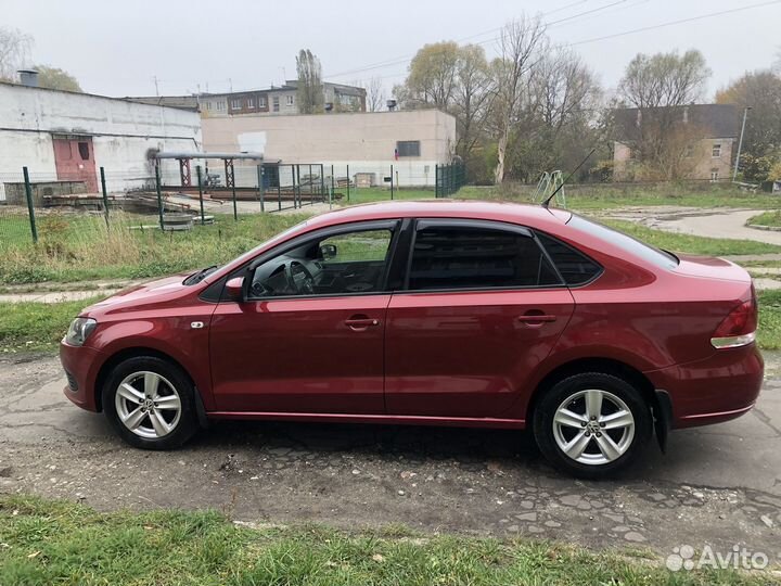Volkswagen Polo 1.6 AT, 2011, 249 452 км