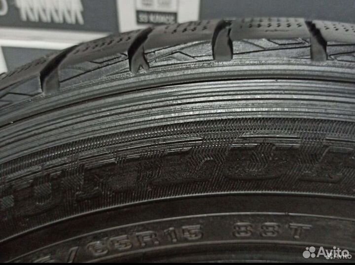 Dunlop SP Winter Maxx WM01 185/65 R15