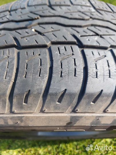 Bridgestone Dueler H/T 687 225/65 R17 101