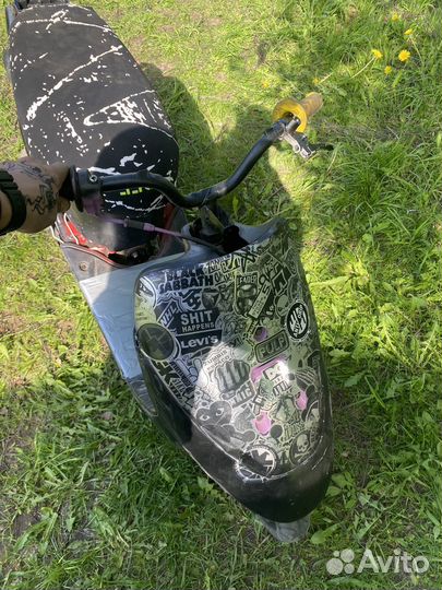 Скутер Suzuki lets2