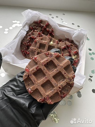 Гранат в шоколаде