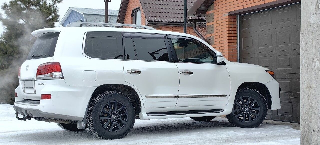 Lexus LX: фото владельца
