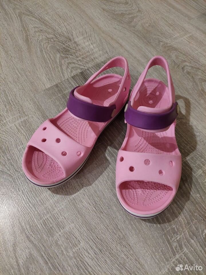 Сандалии crocs j2