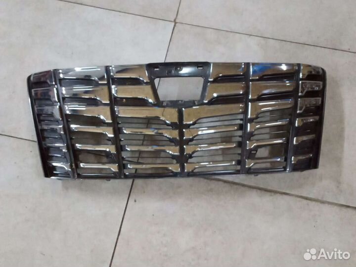 Решетка радиатора Toyota Alphard 3