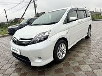 Toyota Isis 1.8 CVT, 2013, 157 000 км, с пробегом, цена 1 640 000 руб.