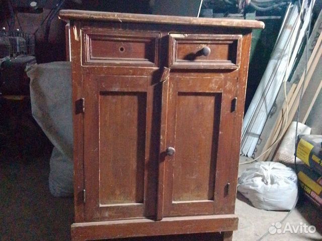 Старинная тумба