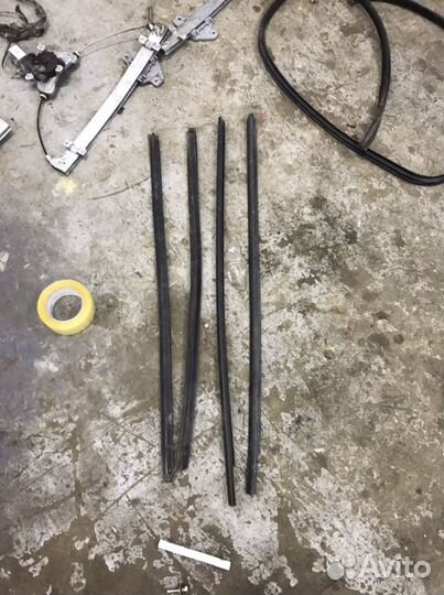 Молдинг стекла kia rio 3