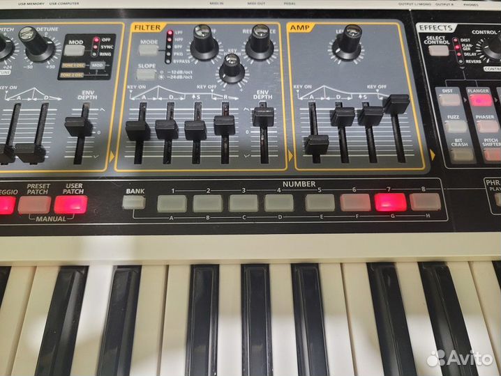 Виртуально-аналоговый синтезатор Roland SH-01 gaia