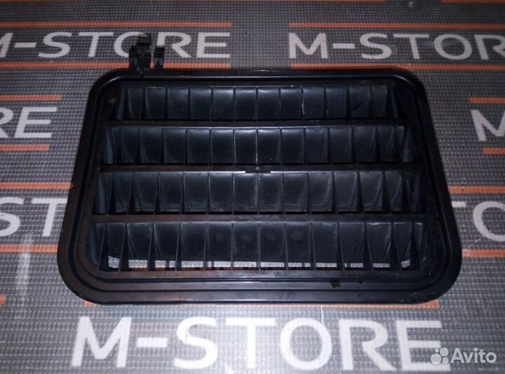 Решетка вентиляционная Mercedes-Benz Cl-Class C215