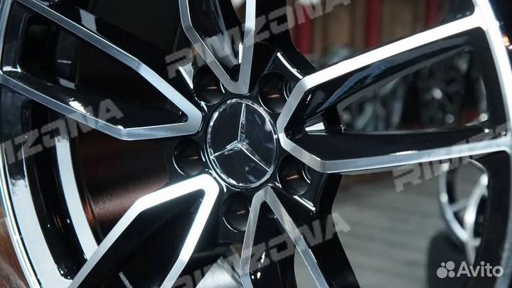 Литой диск в стиле Mercedes R19 5x112