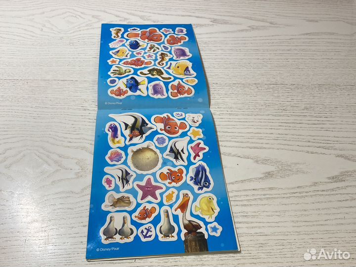 В поисках немо наклейки