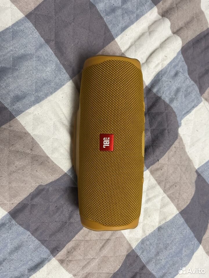 Колонка jbl charge 4 идеальная