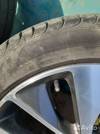 Колеса,диски,шины лето Kia Optima 4 r18(pirelli)