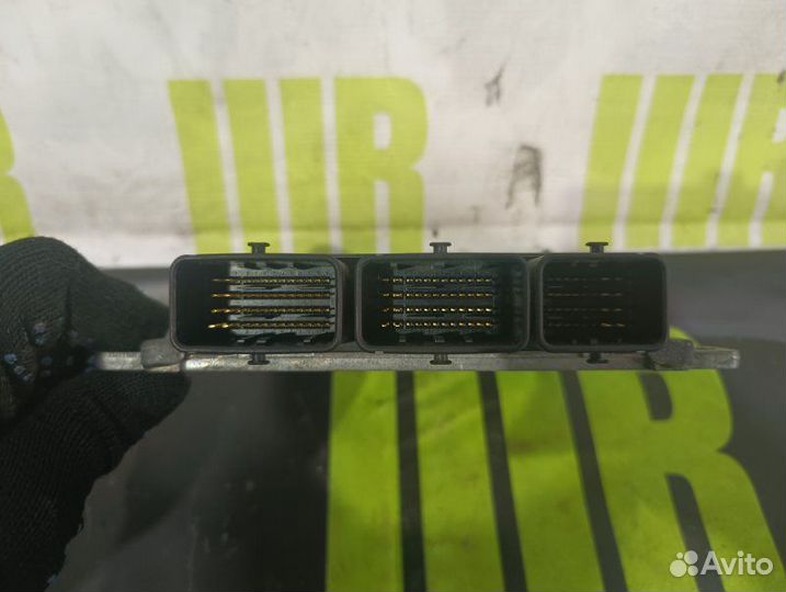 Блок управления двс Nissan Elgrand NE51 VQ35DE