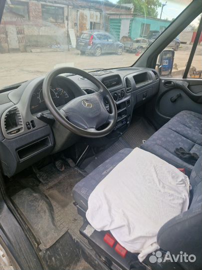 Mercedes-Benz Sprinter цельнометаллический, 2004