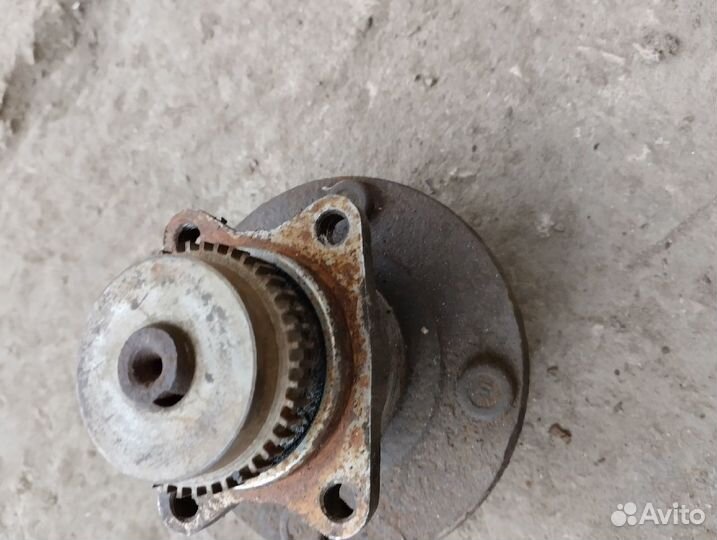 Ступицы задние Mitsubishi Galant 8