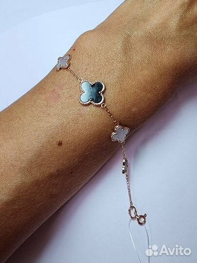 Золотой браслет в стиле Van Cleef