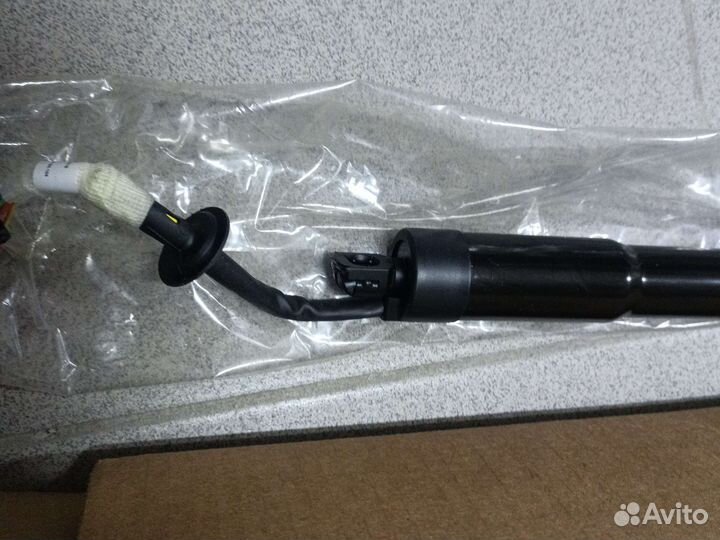 Сервопривод двери багажника правый R52 905609PJ0A