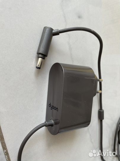 Зарядное устройство Dyson