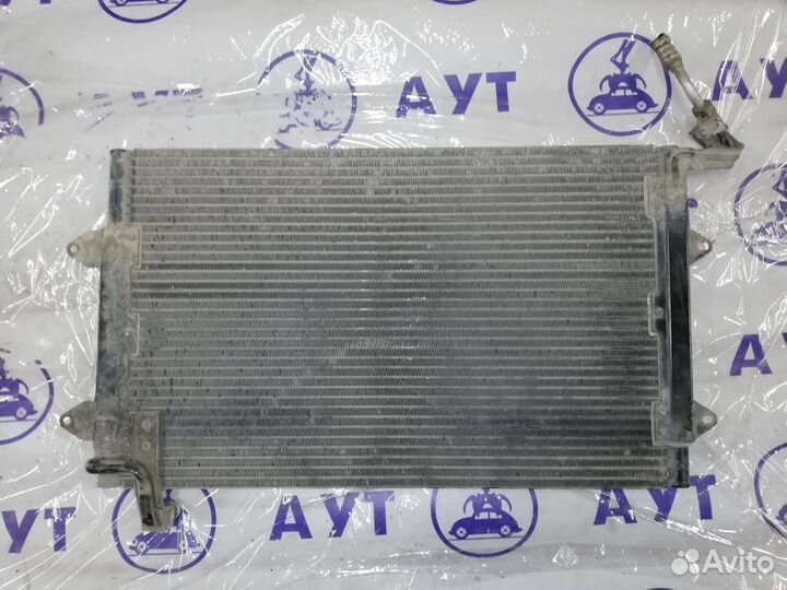 Радиатор кондиционера Фольксваген Гольф 5