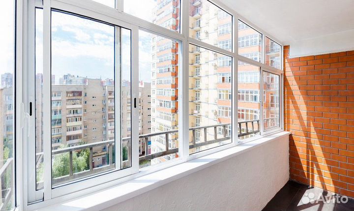 Отделка балконов и лоджий. Остекление балконов