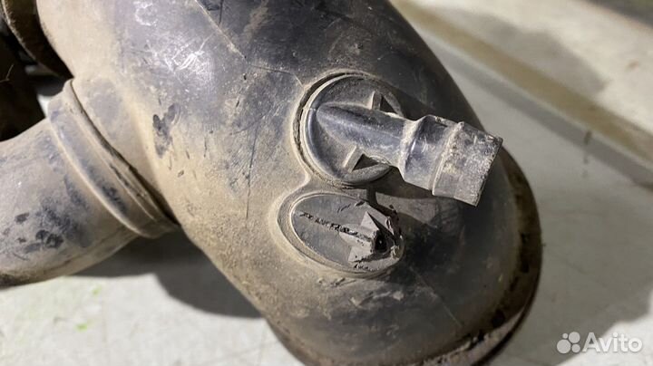 Патрубок воздушного фильтра BMW X5 E53