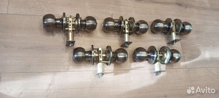 Дверные ручки межкомнатные avers