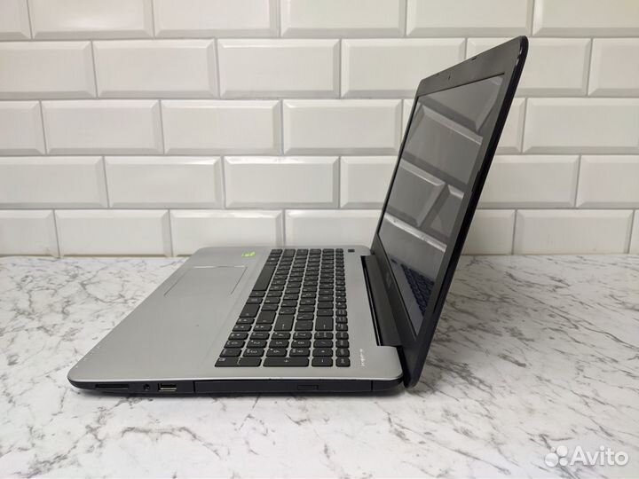 Ноутбук Asus Core i7+ram 12gb+SSD