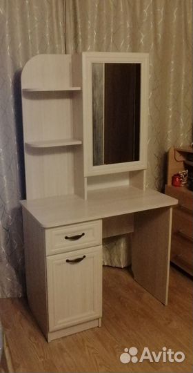 Трильяж с зеркалом