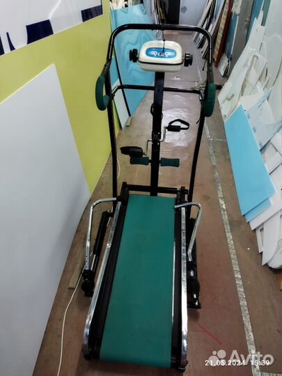 Беговая дорожка, тренажёр