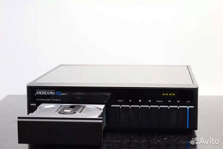 Meridian 500, CD транспорт