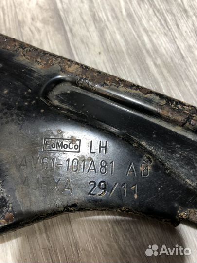 Кронштейн подрамника Ford Focus