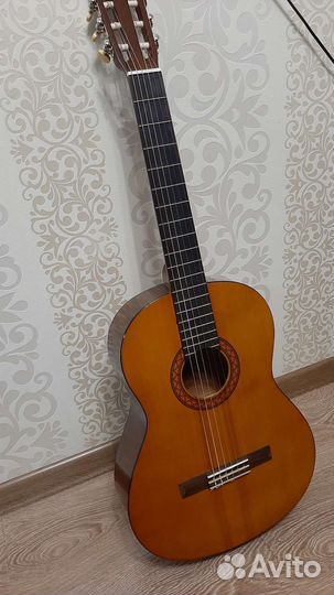 Классическая гитара yamaha c40