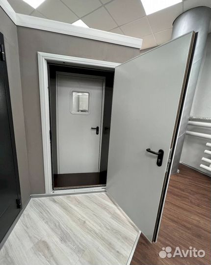 Противопожарная дверь