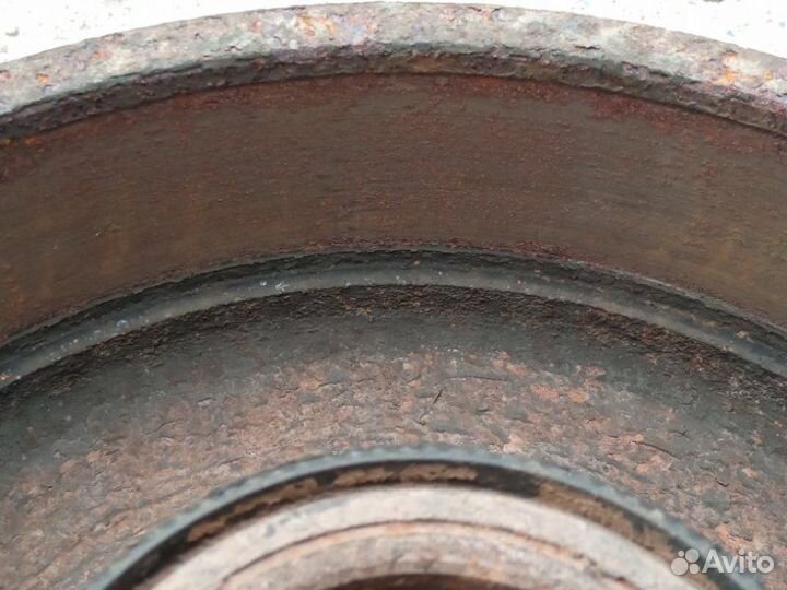 Тормозной барабан задний Renault Duster K4MA690