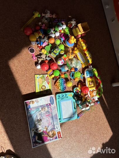 Игрушки детские много