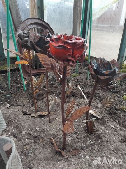 Продам розы кованые