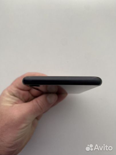 iPhone SE (2020), 64 ГБ