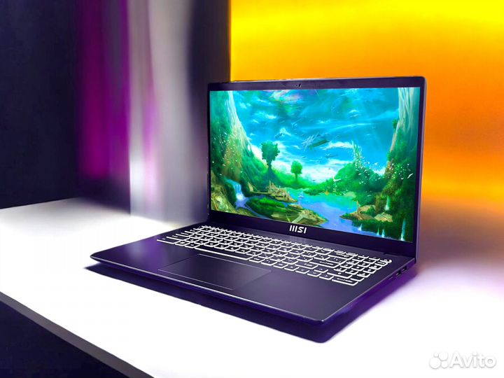 Ноутбук для работы MSI / Core i5