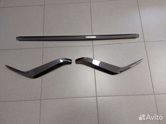 Молдинг переднего бампера Land Cruiser Executive