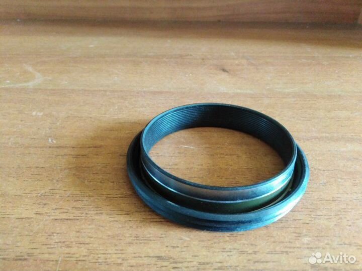 Сальник задний Mercedes-Benz 400/942/943