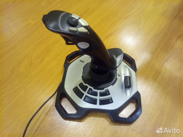 Джойстик Logitech Extreme 3D Pro