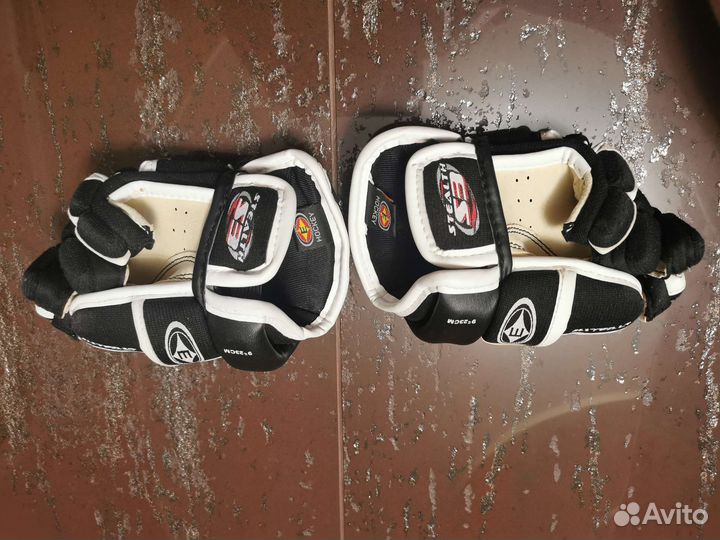 Хоккейная форма краги (перчатки) - Easton Stealth