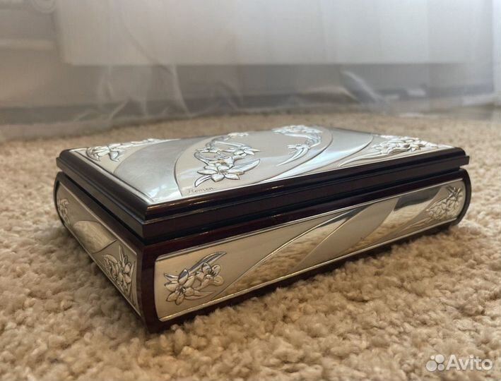 Шкатулка для украшений красное дерево серебро