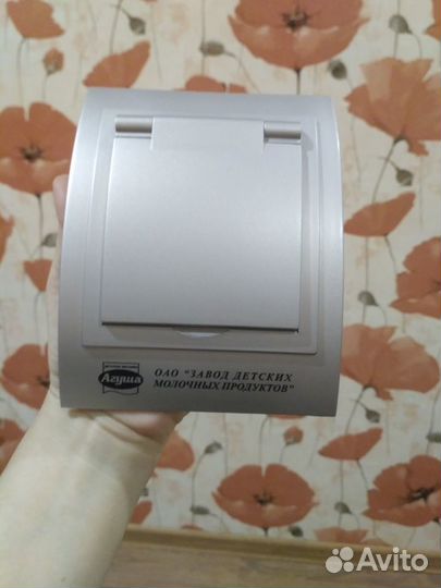 Калькулятор-часы на подставке